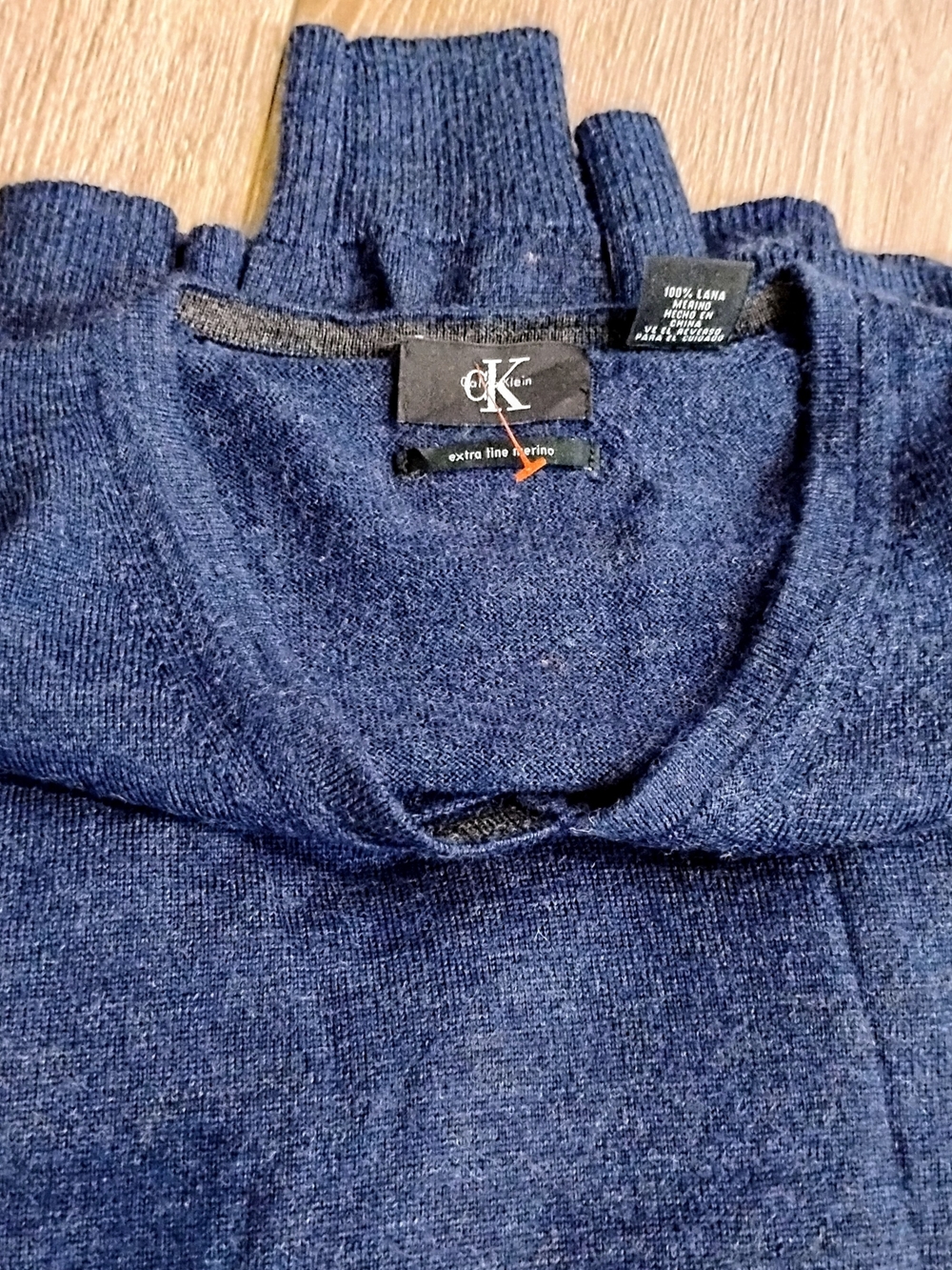 Beautiful Calvin Klein Womens (M) Crewneck Sweater in Navy